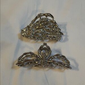 Set of 2 hair clips - spider and skeleton hand